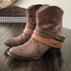 Freebird by Steven Mezcal boot